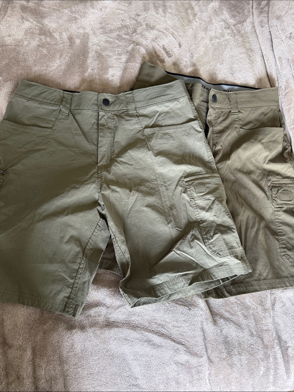 2 pair Orvis Men's Olive Utility Cargo Shorts with Secure Pockets